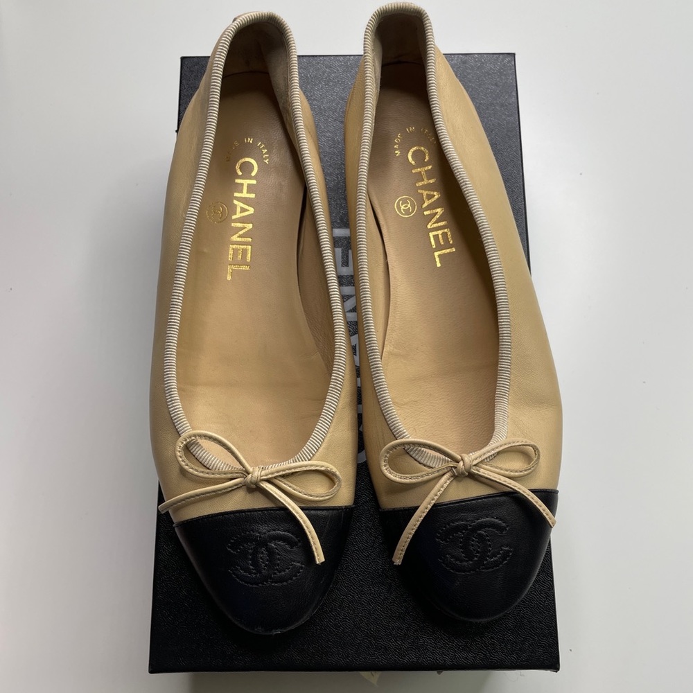 CHANEL Ballerines Flats